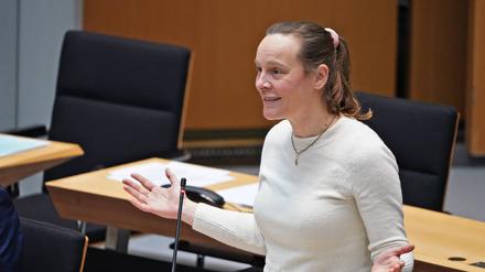 Berlins Justizsenatorin Lena Kreck befürwortet die geplante Videoaufzeichnung im Strafprozess.