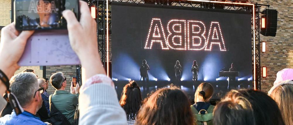 Beim Abba-Event "Abba Voyage" im Hotel nhow Berlin wurde am Mittwoch vor Fans das neue Album und eine Hologramm-Show der Band Abba angekündigt. 