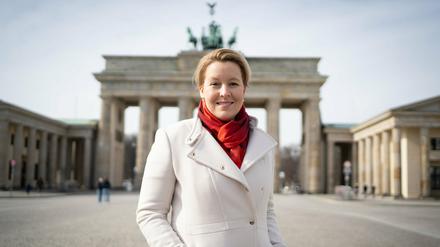 Franziska Giffey (SPD) auf Wahlkampftour: 33 Prozent der Berliner:innen hätten sie laut einer Umfrage gern als Regierende Bürgermeisterin.