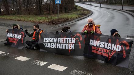 Schon vor einigen Tagen blockierten Aktivisten Straßen in Berlin.