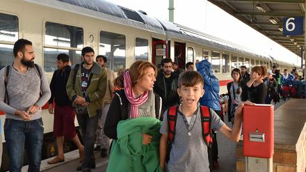 Der neue Integrationsbeauftrage hat viel zu tun. Am Dienstag kamen erneut hunderte Flüchtlinge in Berlin an.