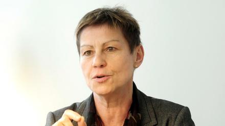 Sozialsenatorin Elke Breitenbach möchte den Menschen “passgenaue Hilfe” anbieten.