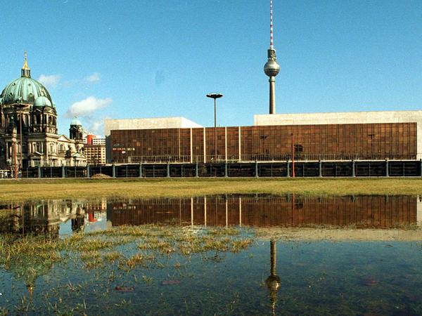 Der Palast der Republik in Berlin-Mitte - heute entsteht hier das neue Stadtschloss.
