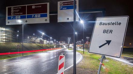 Der Flughafengesellschaft Berlin-Brandenburg (FBB) droht eine späte Millionenklage.