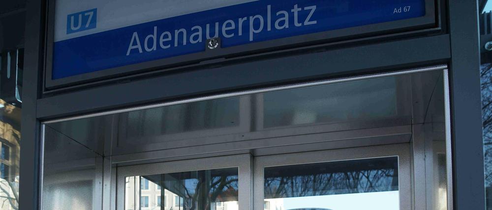 Der Aufzug des Geschehens am Adenauerplatz.