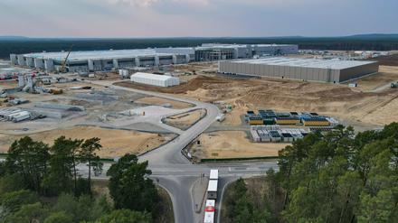 Das Baugelände der Tesla Gigafactory östlich von Berlin. Die Infrastruktur ringsum muss angepasst werden.  