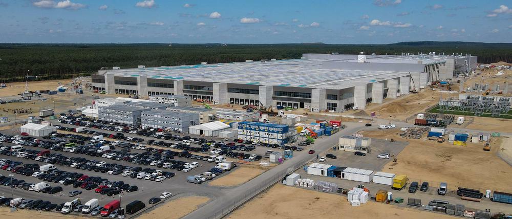 Das Baugelände der Tesla-Autofabrik östlich von Berlin. Am 9. Oktober dürfen 9000 Gäste die künftige Fabrik besichtigen. 