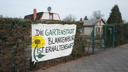 Protesplakat gegen das Neubauprojekt Blankenburger Süden. 
