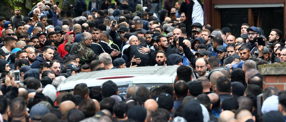 Zu der Beerdigung von Nidal R. erschienen mehr als 2000 Trauergäste