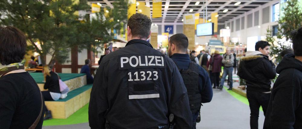 Polizeibeamte beim Eröffnungstag der Grünen Woche in Berlin.