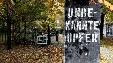 Ein Mauerstein erinnert an die unbekannten Opfer der innerdeutschen Grenze.