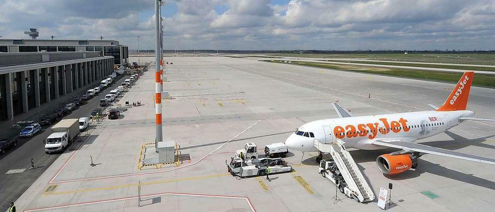 Billigflieger Easyjet soll als Vorhut den neuen BER-Terminal nutzen – möglichst in diesem Herbst noch.