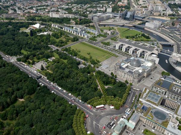 Ohne den Bonn-Berlin-Beschluss sähe es hier ganz anders aus: ein Blick aus der Luft auf das Regierungsviertel.