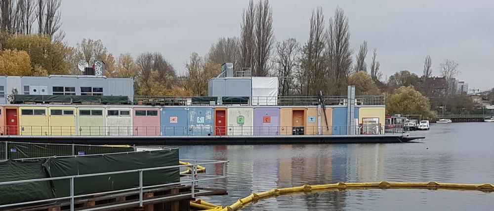 Das ehemalige Jugendclubschiff "Freibeuter" in der Rummelsburger Bucht war seit Oktober 2018 besetzt.
