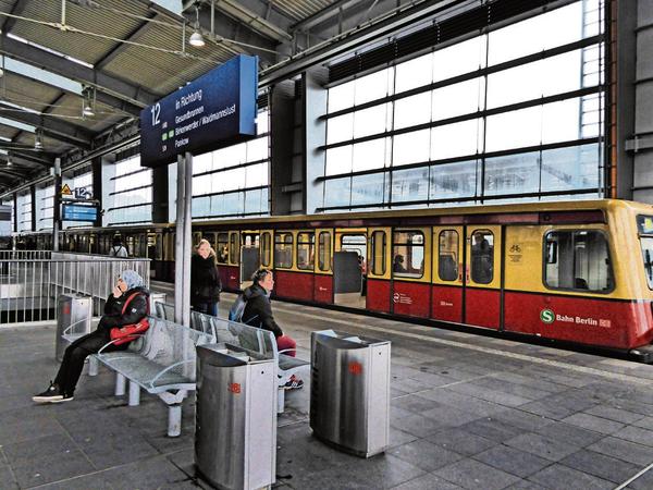 Der Bahnhof Ostkreuz ist inzwischen ein anderer, und ähnelt fatal dem Südkreuz.