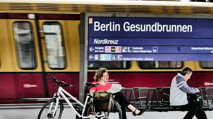 Unter anderem zwischen den Bahnhöfen Gesundbrunnen und Bornholmer Straße müssen Fahrgäste auf alternative S-Bahn-Linien umsteigen.