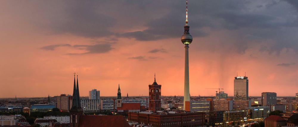 So sieht Berlin nach einem Gewitter aus. Das könnte am Mittwoch Abend noch drohen.