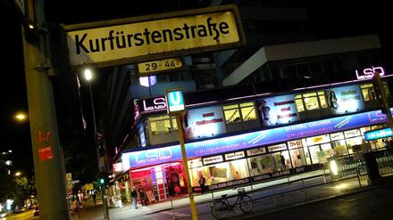 Die Kurfürstenstraße ist Schauplatz des bekanntesten Straßenstrichs Berlins.