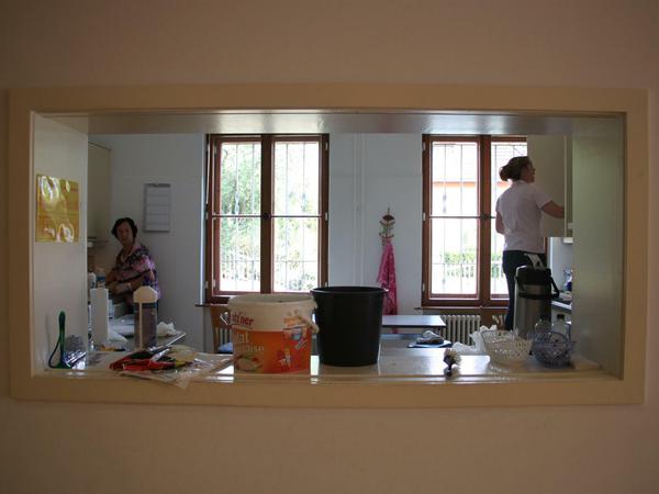 Praktisch: Wenn man in einer Küche putzt, ist das Frühstück oft nicht mehr weit. Die Freiwilligen im Kiezkub Bohnsdorf