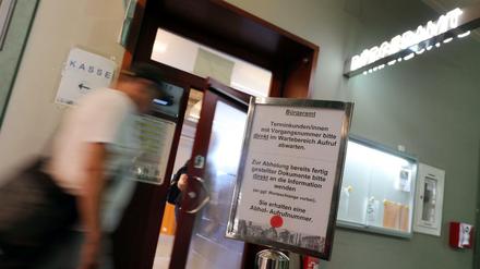 Am Montagmorgen konnten wegen Computerproblemen Berliner Bürgerämter Kundenanliegen nicht bearbeiten.