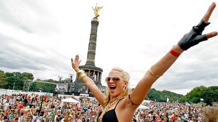 Wenn es nach 55 Prozent der Berliner geht, können im Sommer wieder Hunderttausende Raver vor der Siegessäule feiern. 