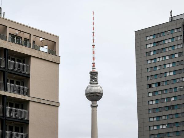 Der Fernsehturm gilt als Touri-Attraktion. Aber auch für Berlinerinnen und Berliner gibt's hier was zu sehen, meint unser Autor.