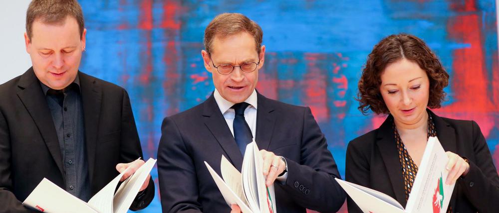 Die rot-rot-grüne Koalition um Klaus Lederer (Linke), Michael Müller (SPD) und Ramona Pop (Grüne) kommt nicht zur Ruhe.