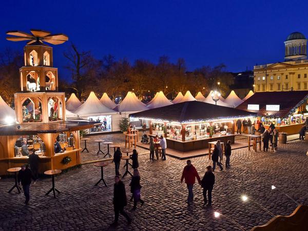 Für den ab 25. November geplanten Weihnachtsmarkt vor dem Schloss Charlottenburg fehlt noch die Genehmigung.