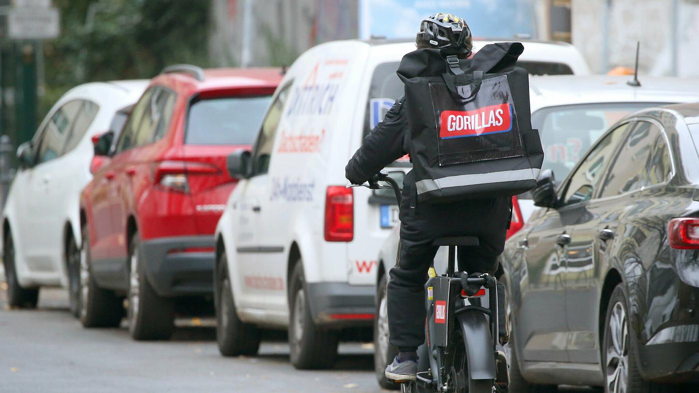 Umstrittener Lieferdienst aus Berlin Gorillas erhöht Stundenlohn auf