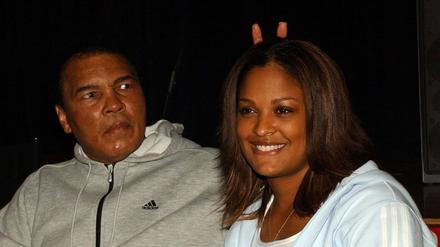 Späßchen der Legende. Muhammad Ali und seine Tochter Laila.