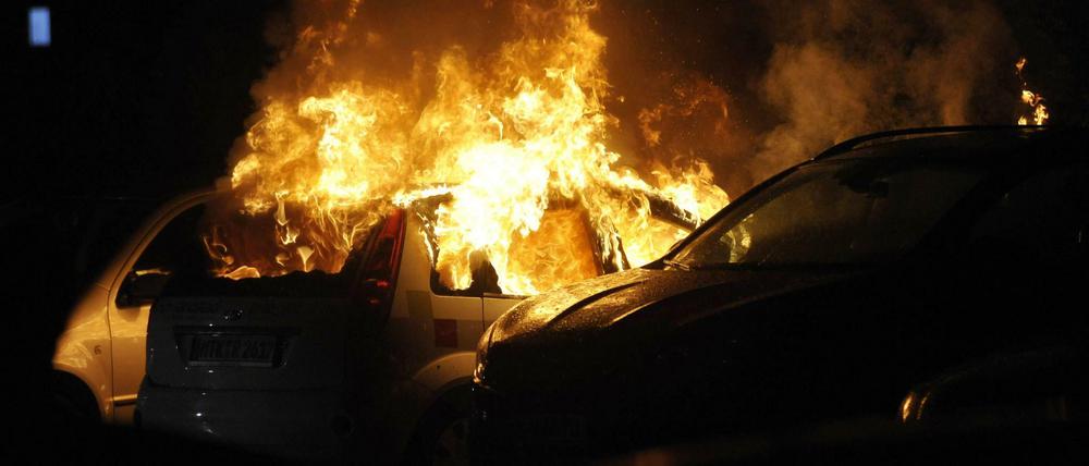 Im vergangenen Jahr gab es insgesamt 382 Fälle von Brandstiftungen an Autos.