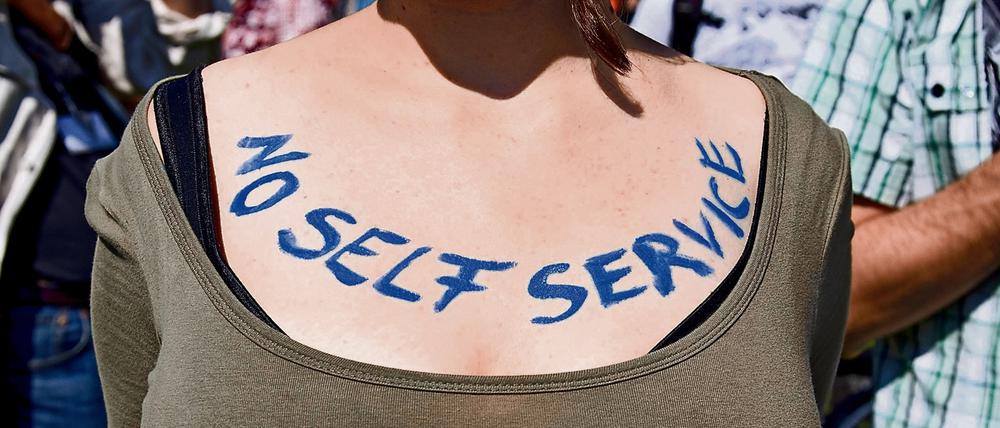 Klare Ansage. Immer wieder protestieren Frauen gegen sexuelle Diskriminierung, wie hier beim „Slutwalk“ 2011. Zuvor hatte ein Polizist Frauen empfohlen, „sich nicht wie ,Schlampen‘ anzuziehen, wenn sie nicht Opfer sexueller Gewalt werden wollen“. 