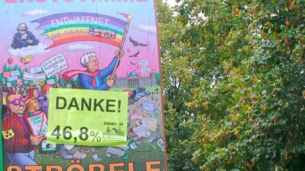 Ein Wahlplakat von Ströbele in der Skalitzer Strasse in Berlin-Kreuzberg.