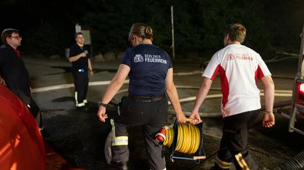 Im Grunewald waren in der Nacht zu Freitag mehr Einsatzkräfte der Freiwilligen Feuerwehr als der Berufsfeuerwehr anwesend.