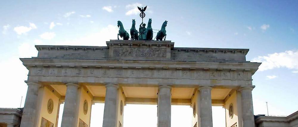 Am Brandenburger Tor möchten die Papstgegner parallel zu seiner am 22. September im Bundestag ihren Protest vortragen. Doch dieses Vorhaben könnte scheitern.