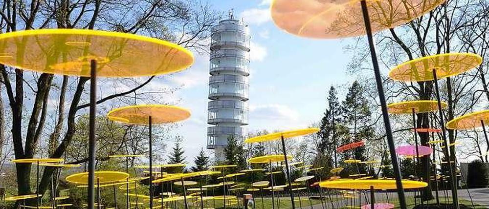 Blumen und Installationen, wie hier im Themengarten Packhof in Brandenburg an der Havel: Die BUGA 2015 hat einiges zu bieten.