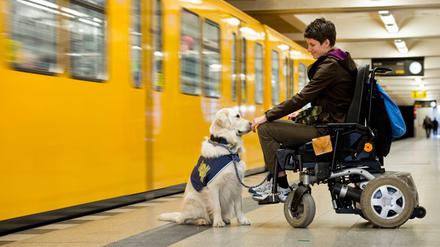 Auch Menschen mit körperlichen Behinderungen sind in Berlin mobiler als auf dem Land. Die Finanzierung für Beratungsstellen ab 2023 penibel pro Bezirk zu berechnen, sei deshalb nicht gerechtfertigt, sagt Gerd Miedthank vom Berliner Behindertenverband. 