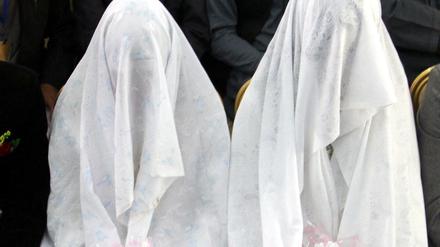 Wie diese beiden afghanischen Mädchen, sind viele türkische Bräute minderjährig bei ihrer Heirat.
