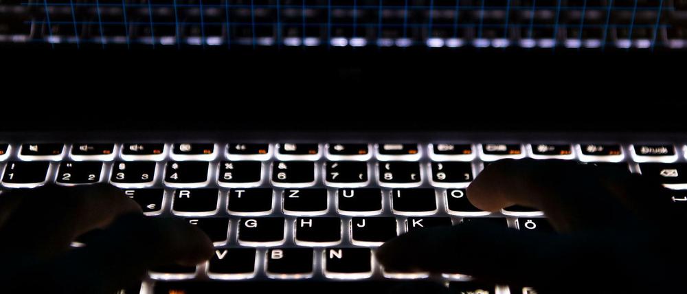 Hackerangriffe auf Unternehmen haben in Berlin und Brandenburg 2018 zugenommen.