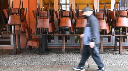 Nach monatelangen Schließungen könnten Bars und Restaurants zu Pfingsten möglicherweise in Teilen öffnen.