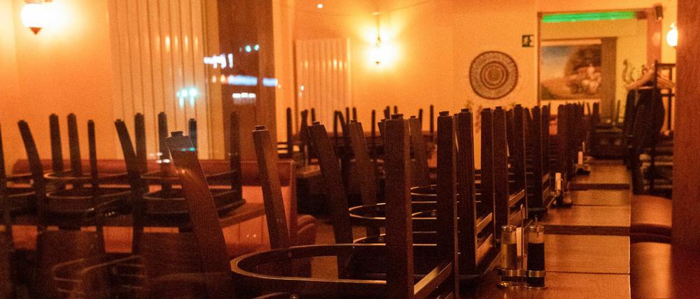 Wegen des Coronavirus müssen viele Kultureinrichtungen geschlossen bleiben, Restaurants dürfen nur von 6 bis 18 Uhr öffnen.