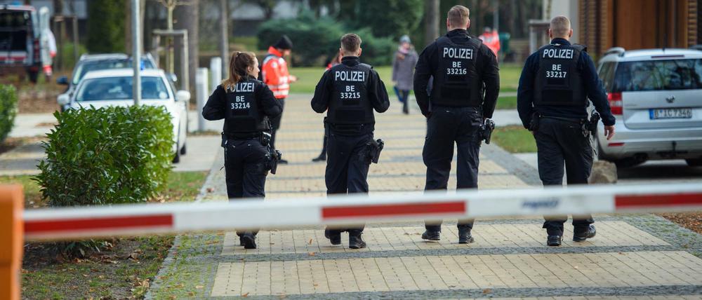 Wegen Angst vor Ansteckung verweigert die Berliner Polizei die Vernehmung von Klienten des Bundesamtes für Migration und Flüchtlinge (BAMF). 