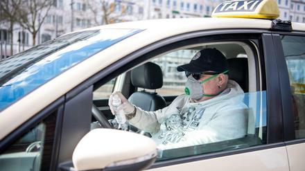 Taxifahrer sind derzeit eine besonders gefährdete Berufsgruppe.
