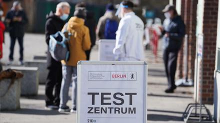 In Berlin benötigen Genesene künftig beim Einkaufen keinen negativen Covid-Test mehr. Das hat der Senat am Dienstag beschlossen.