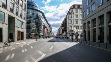 Berlin im Coronakrisen-Modus: Kaum Verkehr auf der Friedrichstraße in Berlin.