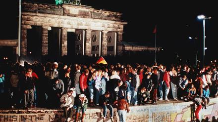 Die Mauerparty am 9. November 1989. Nicht jeder 9. November lässt sich so schön feiern.