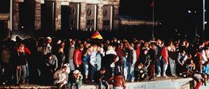 Die Mauerparty am 9. November 1989. Nicht jeder 9. November lässt sich so schön feiern.