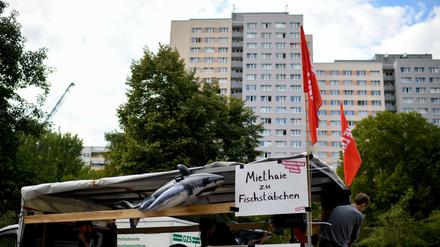 In Berlin wird für mehr bezahlbaren Wohnraum demonstriert.