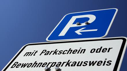 Menschen, die ihr Auto privat mit anderen Berlinern teilen, müssen fürs Parken viel mehr bezahlen.