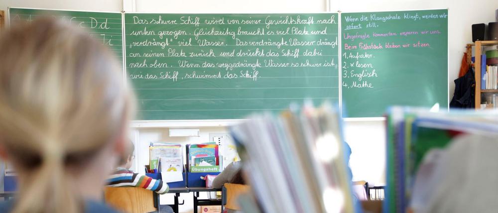 Viele Quereinsteiger auch in Grundschulen: Jahrelang gab es kaum Studienplätze für Grundschulpädagogen in Berlin.